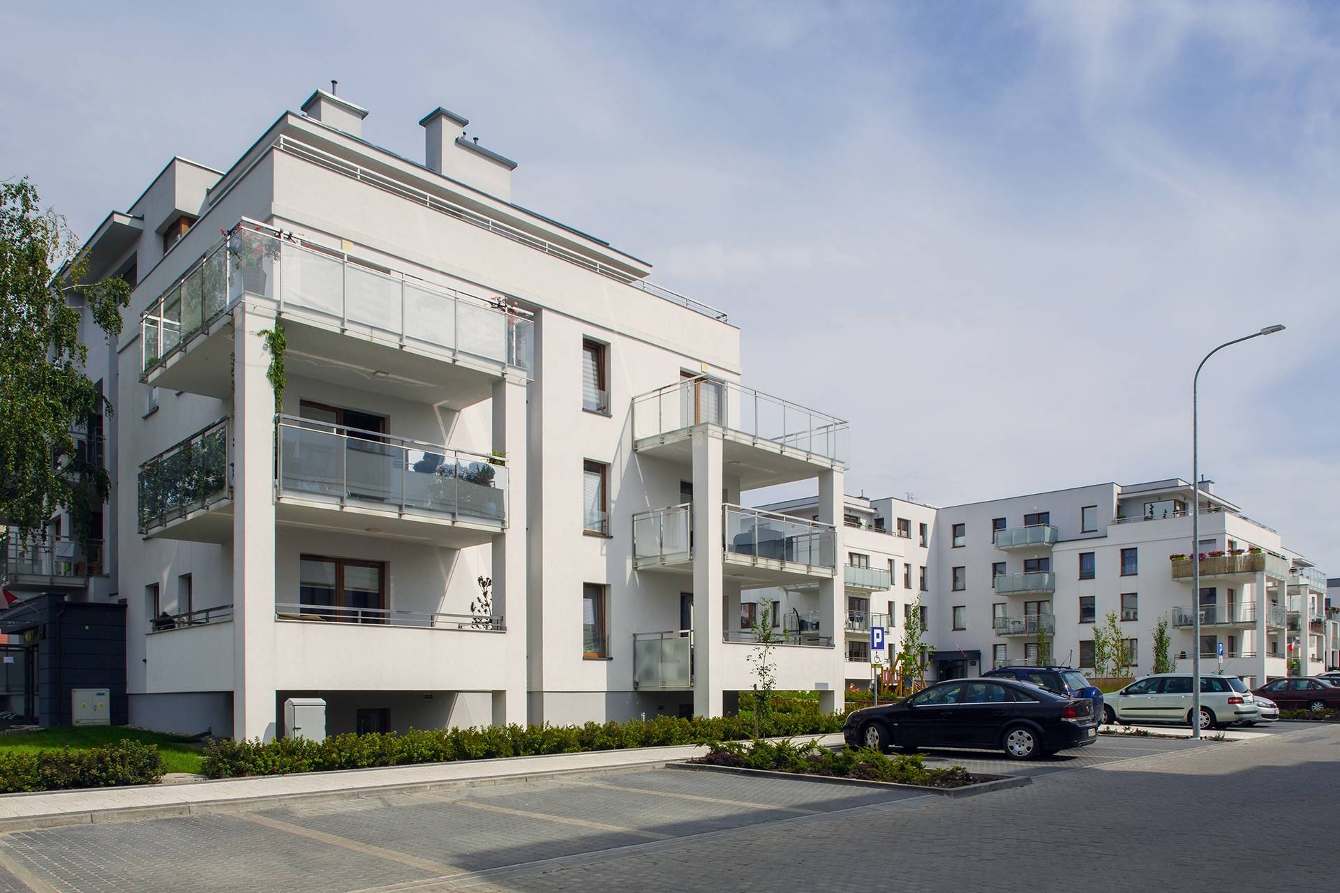 Zespół budynków wielorodzinnych z lokalami usługowymi