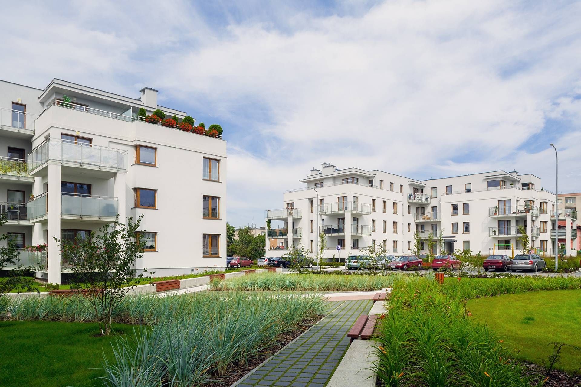 Zespół budynków wielorodzinnych z lokalami usługowymi